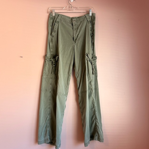 American Eagle Outfitters Pants - 💚American Eagle Outfitters Olive Cargo Pants